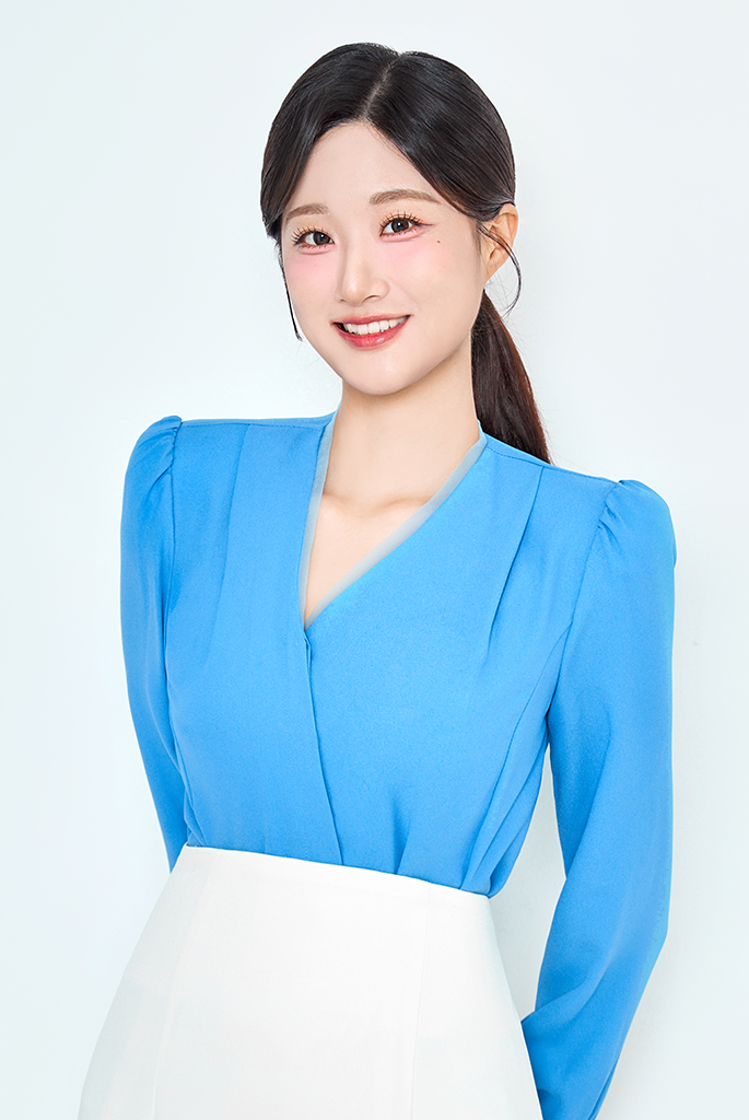 박지윤 반신1.png